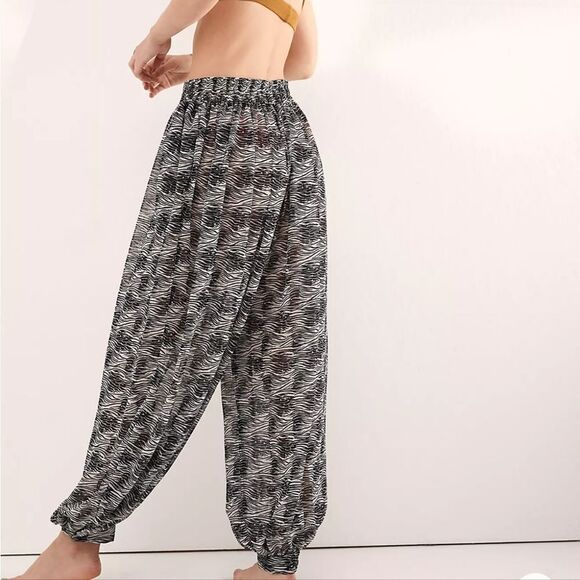 Free People More Chill Harem Pants medium NWT - Picture 2 of 8